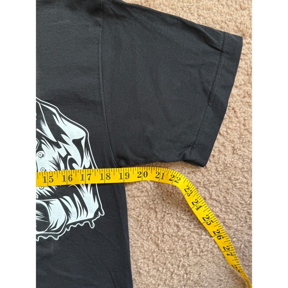 Famous‎ Stars and Straps T Shirt Size Medium Black Chainsaw Skull Graphic Mens - Picture 6 of 9